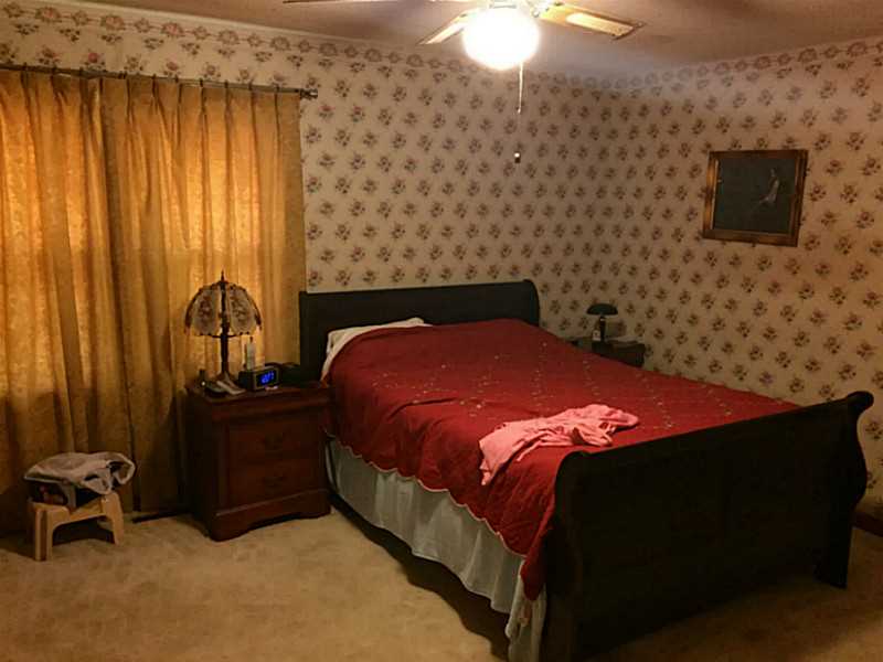1319 Dewey Ave, Poteau, OK 74953