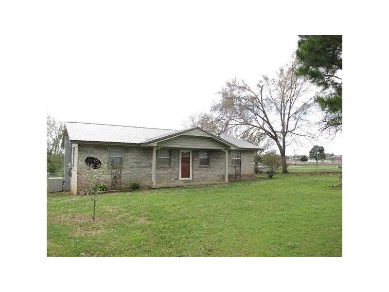 200 Dennis Rd, Poteau, OK 74953
