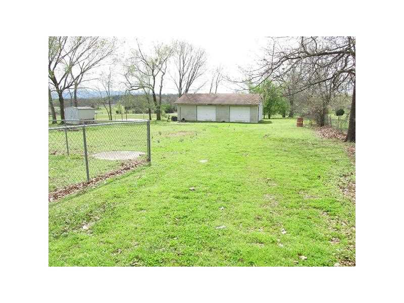 200 Dennis Rd, Poteau, OK 74953