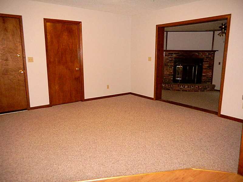 109 Lee St, Poteau, OK 74953