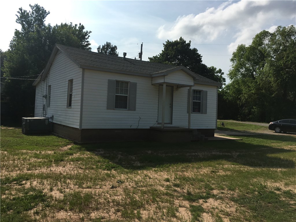 111 Garrison Creek Rd, Roland, OK 74954