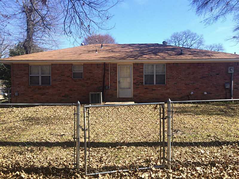 101 Beta Cir, Roland, OK 74954