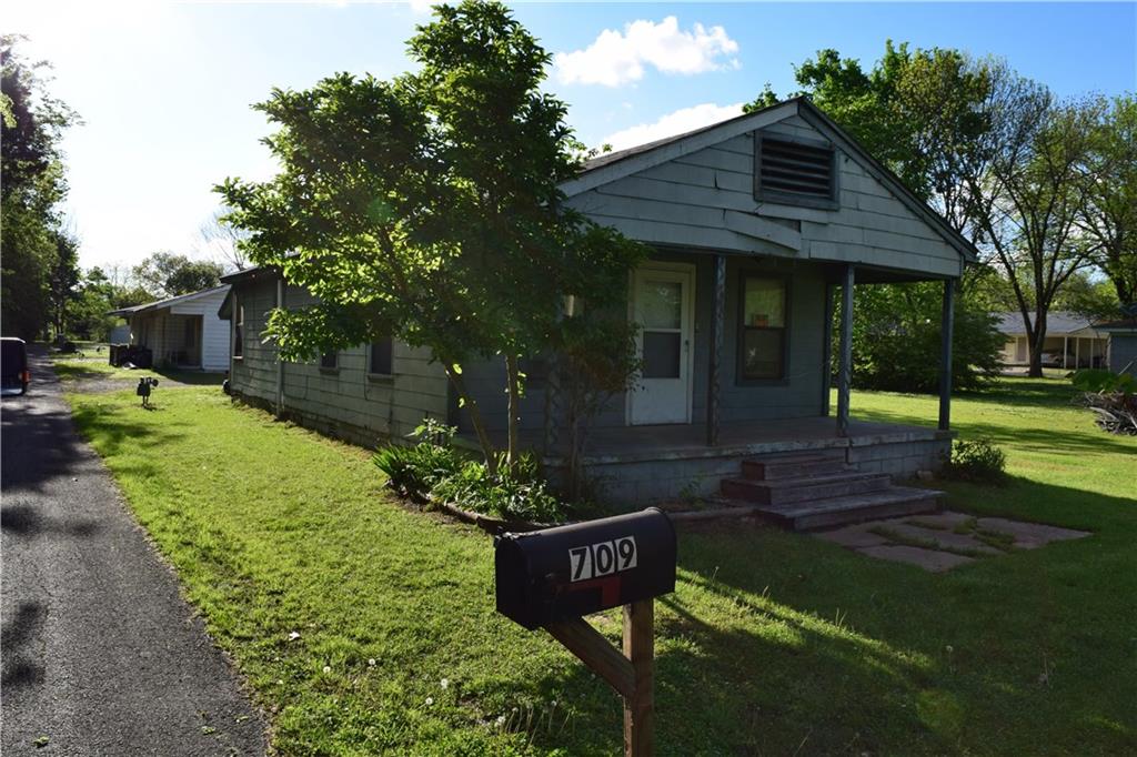 709 CedarST, Sallisaw, OK 74955