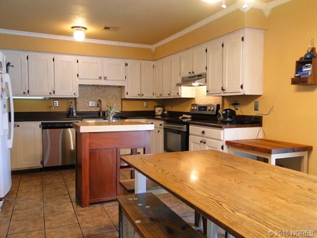 2908 Autumn Avenue, Sallisaw, OK 74955