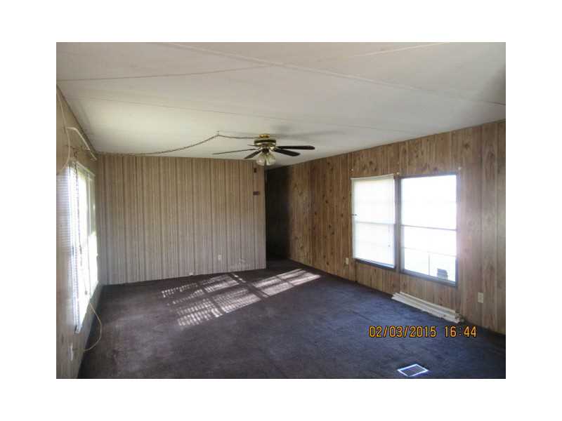 27152 Waterfield St, Shady Point, OK 74956