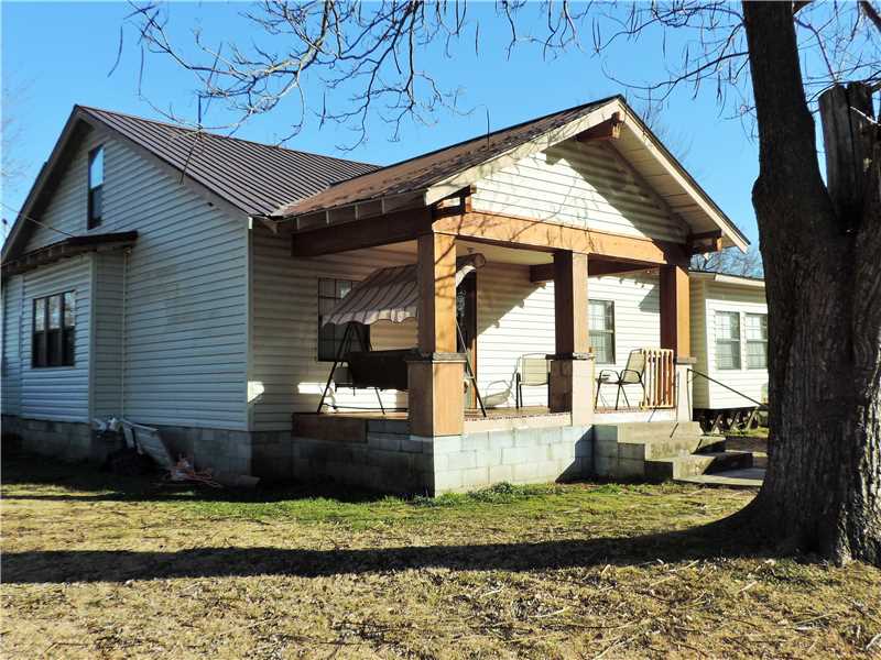 310 Ash St N, Spiro, OK 74959