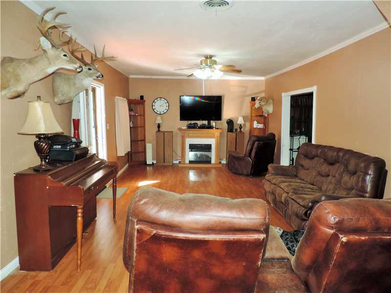 310 Ash St N, Spiro, OK 74959