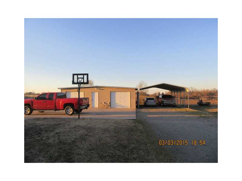 16421 Central St, Spiro, OK 74959