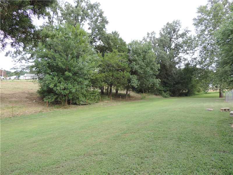 19249 Lakeview Dr, Spiro, OK 74959