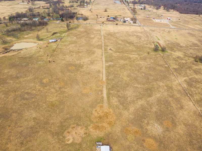 23501 Highline Rd, Spiro, OK 74959