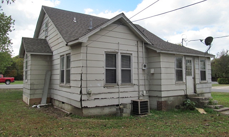 419 W. DIVISION ST., Stilwell, OK 74960