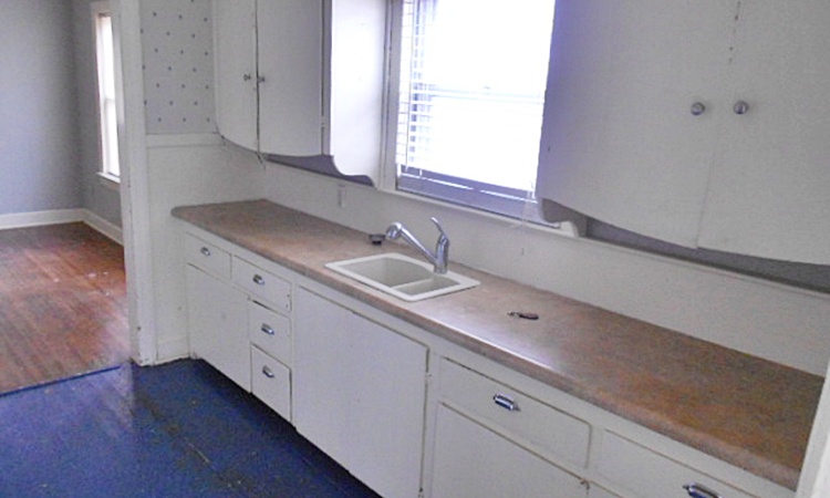 419 W. DIVISION ST., Stilwell, OK 74960