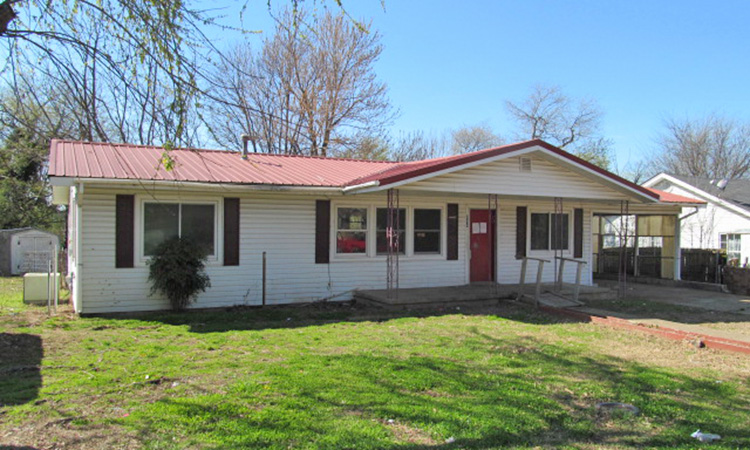 604 N. 1ST ST., Stilwell, OK 74960