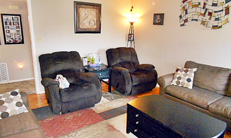 176 BLACKJACK ST., Stilwell, OK 74960