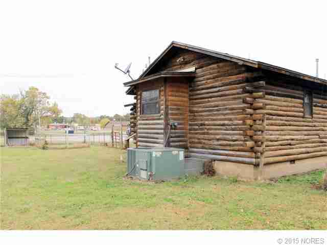 219 E Schley St, Vian, OK 74962