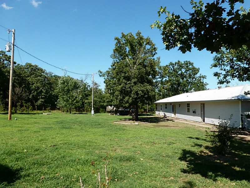 Rt 2 Box 484 Rd, Watts, OK 74964