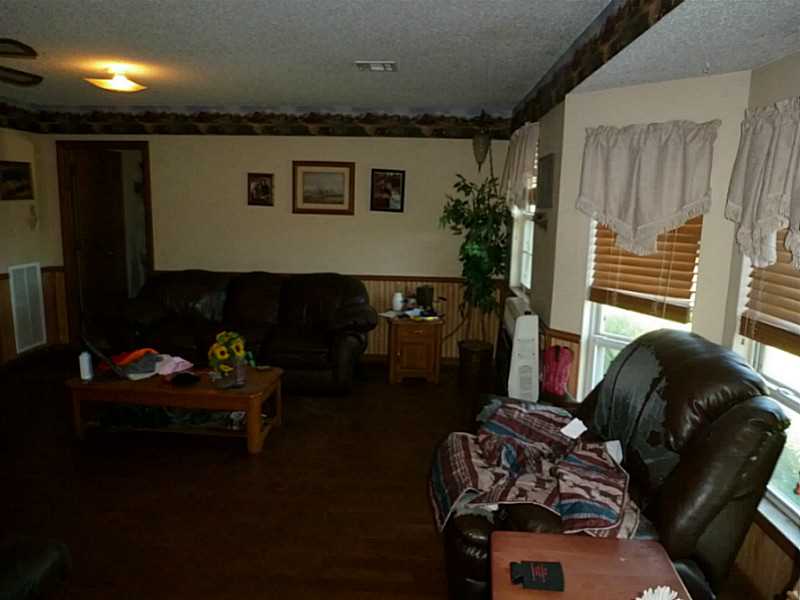 Rt 2 Box 484 Rd, Watts, OK 74964