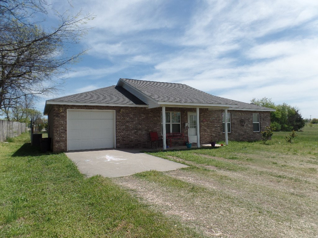 1320 ChoctawLN, Westville, OK 74965
