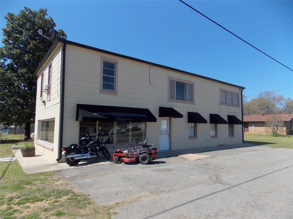 101 South MagnoliaAVE, Wister, OK 74966