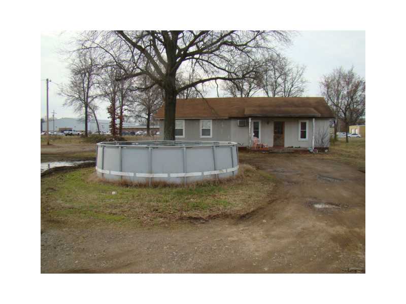 104 Myers Dr, Wister, OK 74966