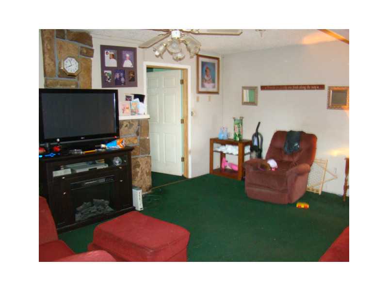 104 Myers Dr, Wister, OK 74966