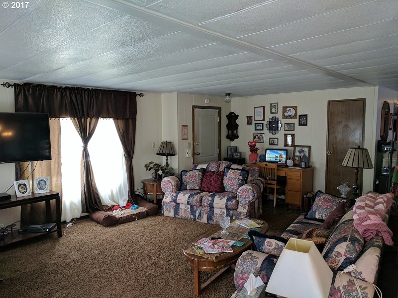 682 SW CONCORD WAY, Beaverton, OR 97006