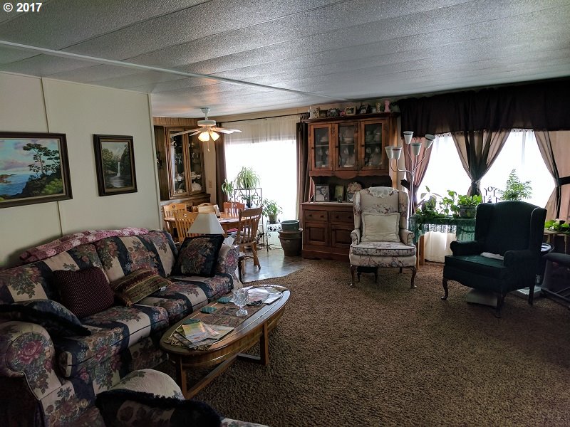 682 SW CONCORD WAY, Beaverton, OR 97006