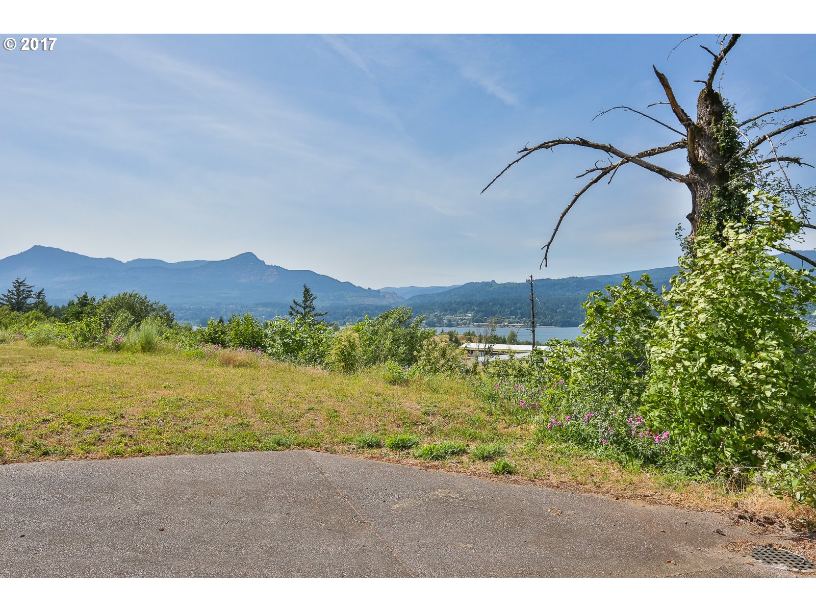 84 SHAHALA DR 12, Cascade Locks, OR 97014