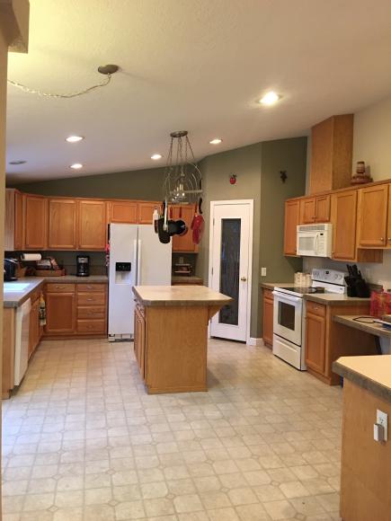Riverbend Mobile Home Park 13900 SE Hwy 212 #213Clackamas, OR 97015