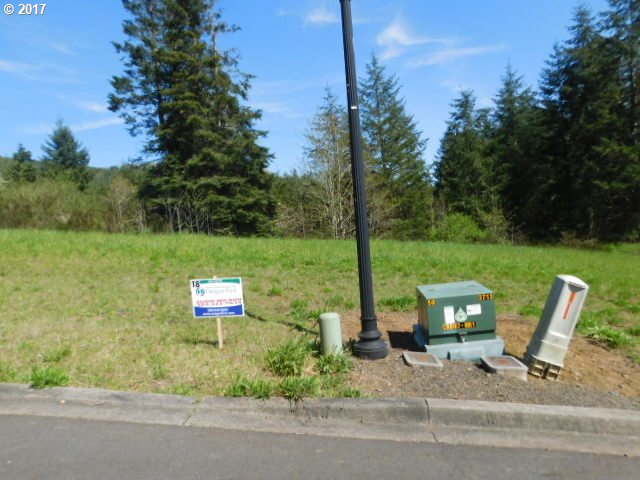875 VIRGINIA CIR 18, Clatskanie, OR 97016