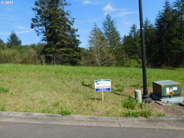 875 VIRGINIA CIR 18, Clatskanie, OR 97016
