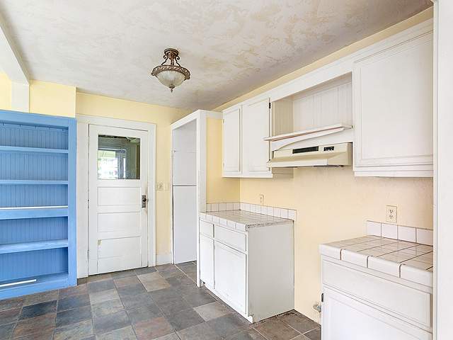 817 NW Earl AveGresham, OR, 97030Multnomah County