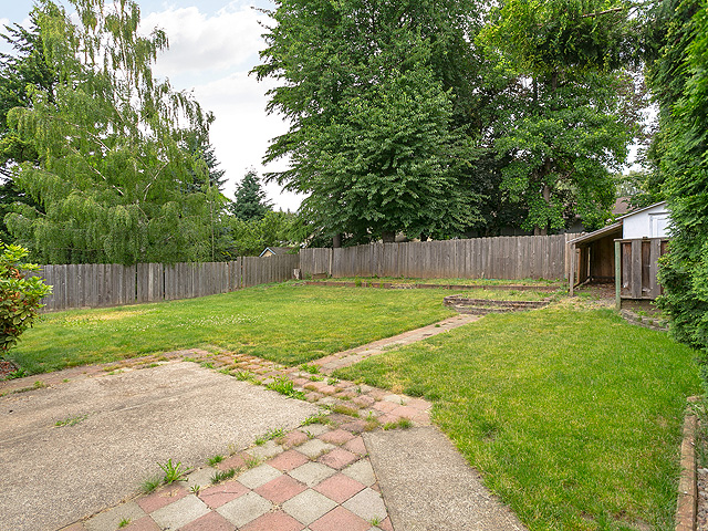 1242 SE 211th AvenuGresham, OR, 97030Multnomah County