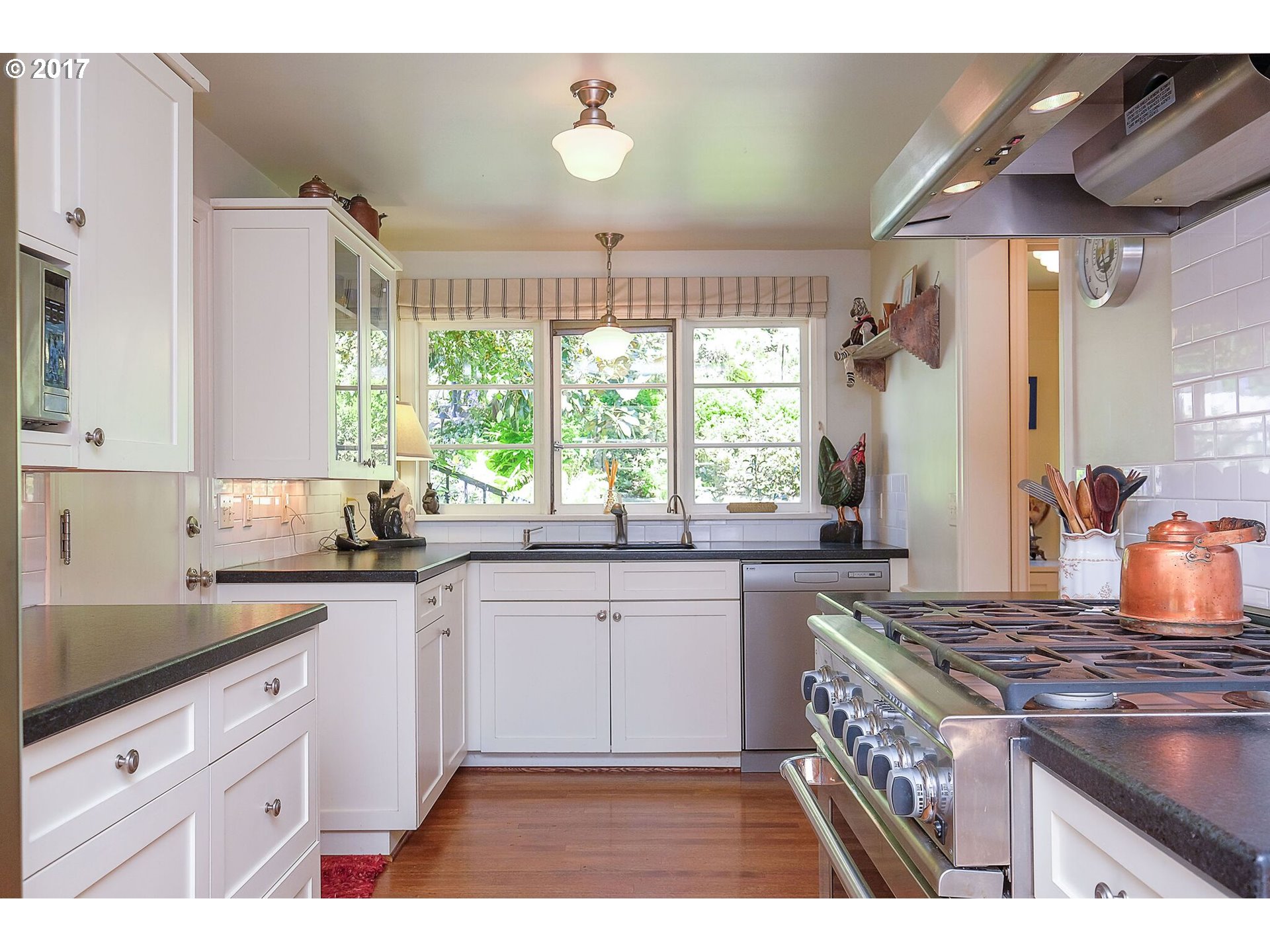 2430 SUMMIT CT, Lake Oswego, OR 97034