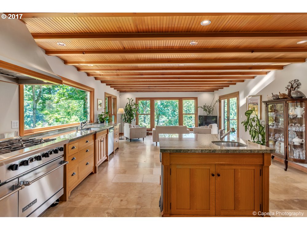 17515 BLUE HERON RD, Lake Oswego, OR 97034