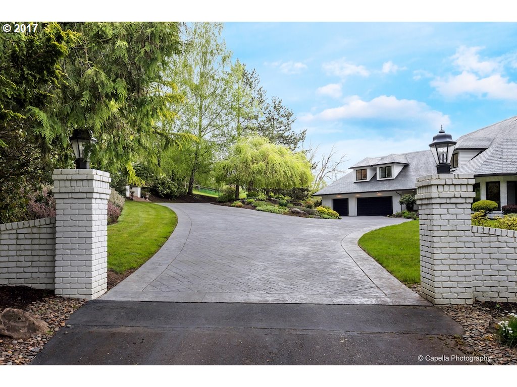 18785 WESTVIEW DR, Lake Oswego, OR 97034