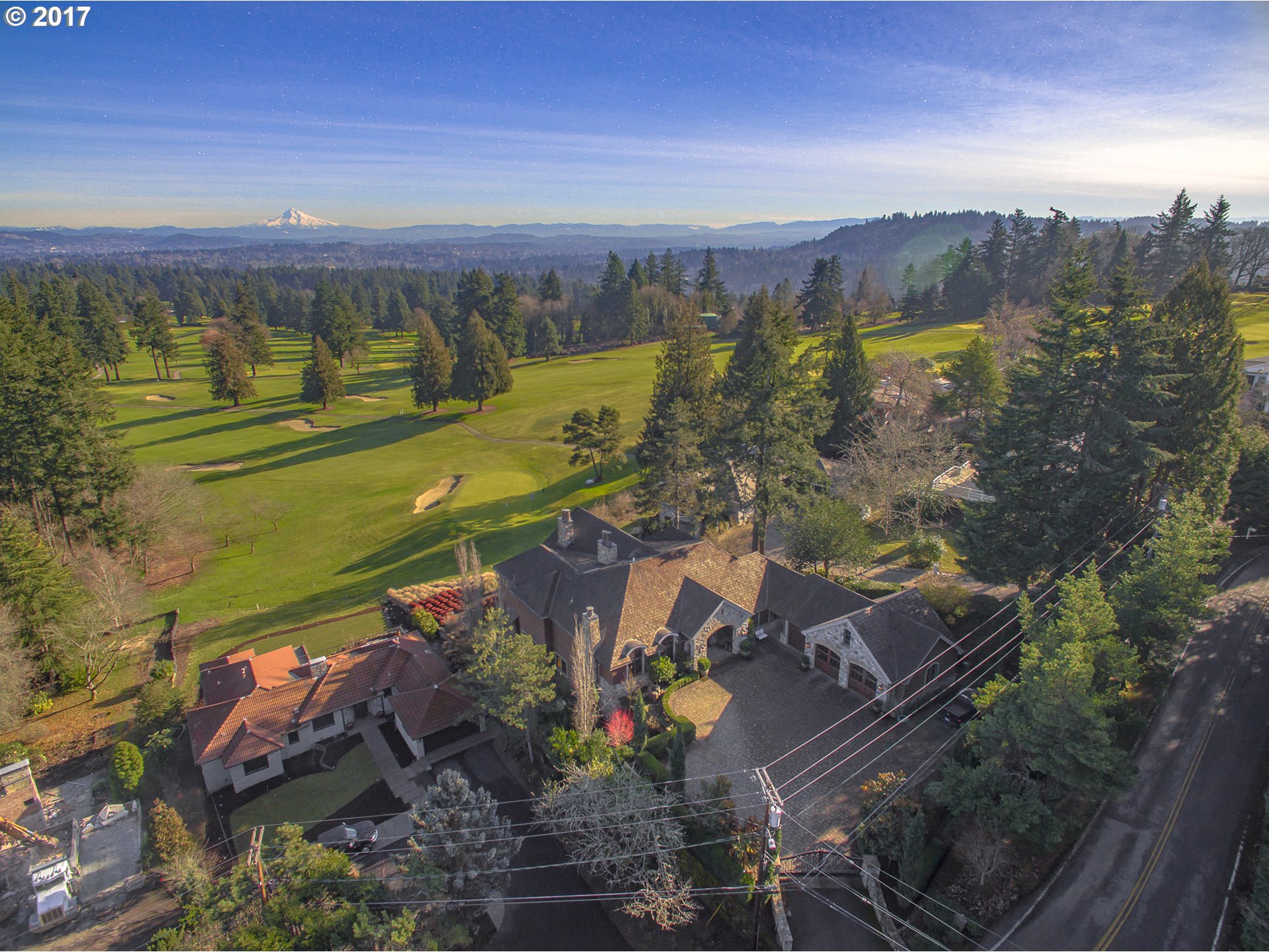 14390 UPLANDS DR, Lake Oswego, OR 97034