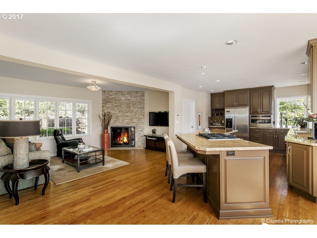 1066 NORTHSHORE RD, Lake Oswego, OR 97034