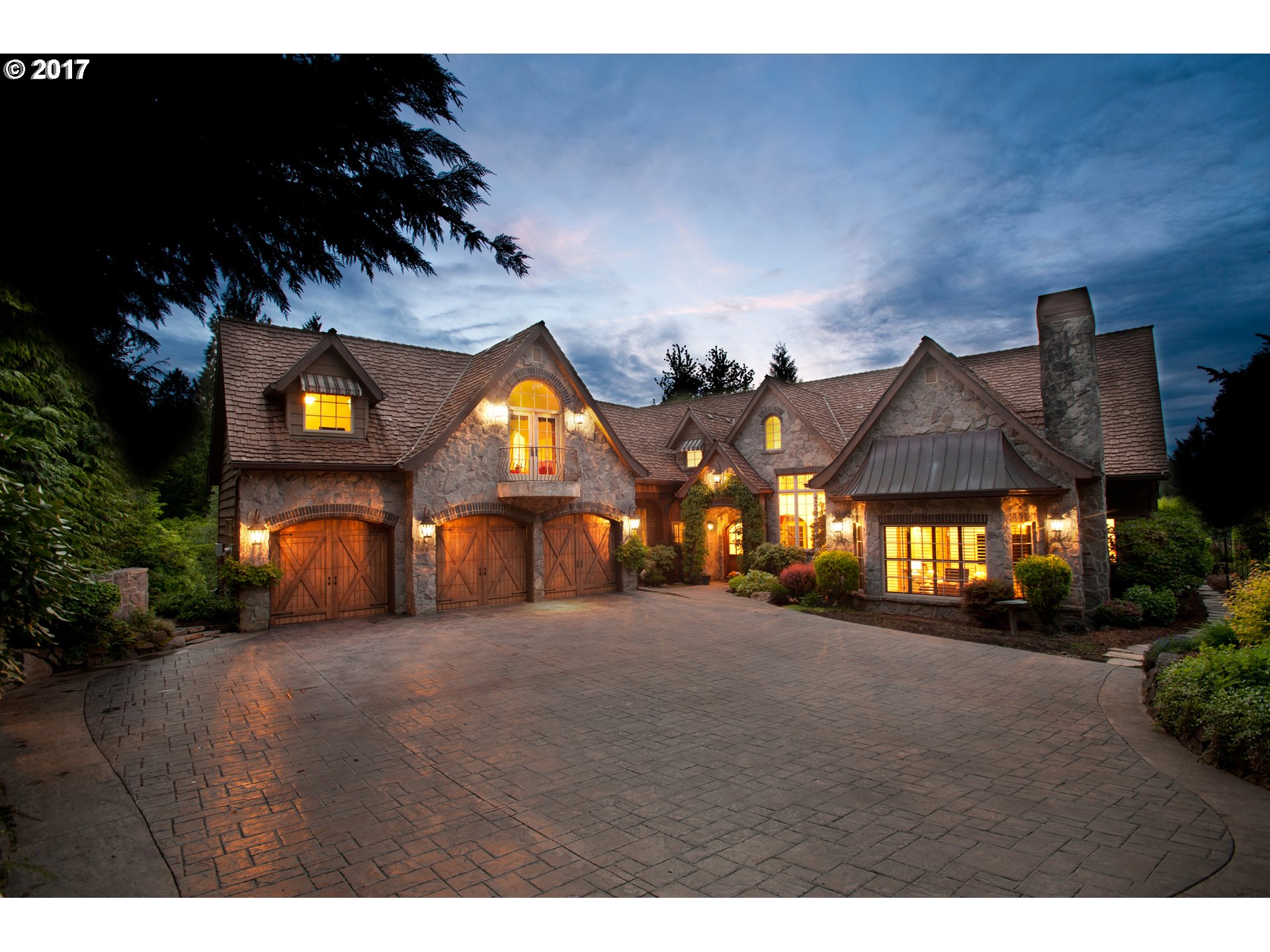 2493 SOUTHSHORE BLVD, Lake Oswego, OR 97034