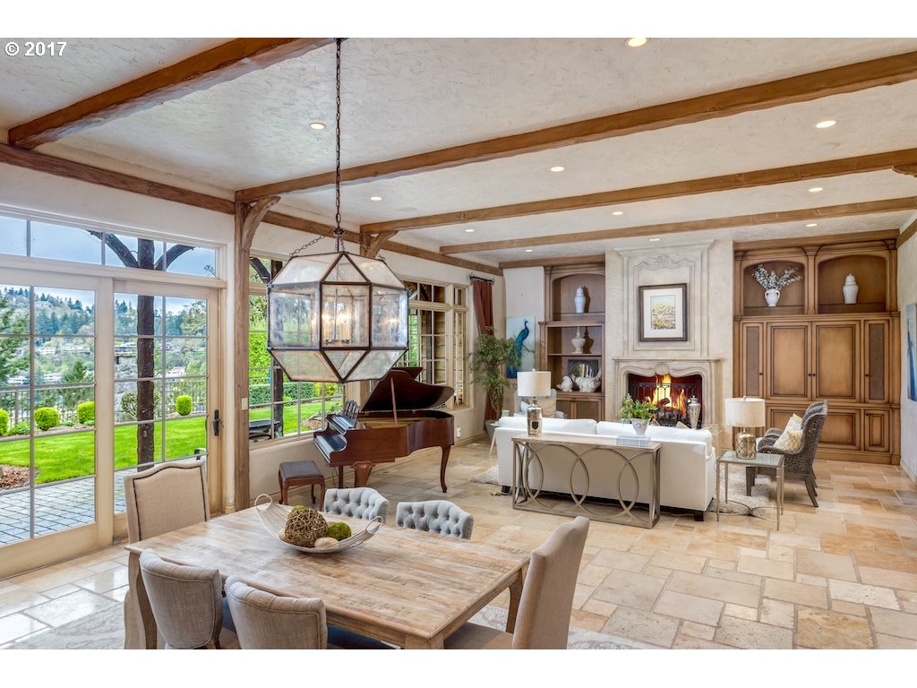 2493 SOUTHSHORE BLVD, Lake Oswego, OR 97034
