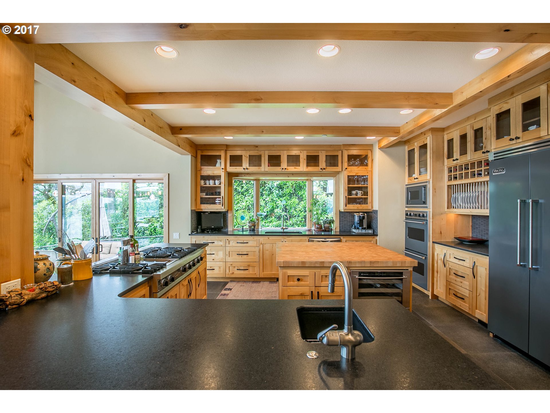 16661 SW Phantom Bluff Ct, Lake Oswego, OR 97034