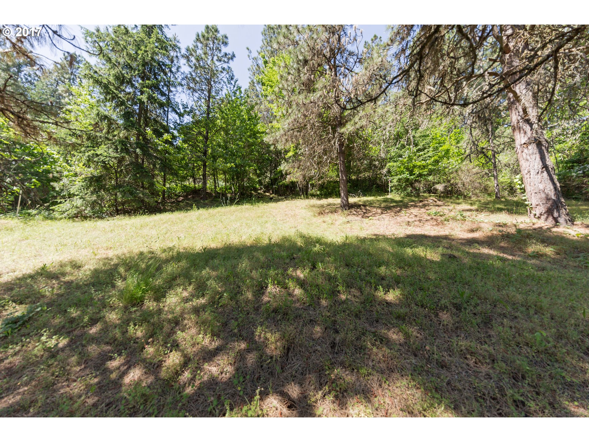 Huskey RD, Mosier, OR 97040