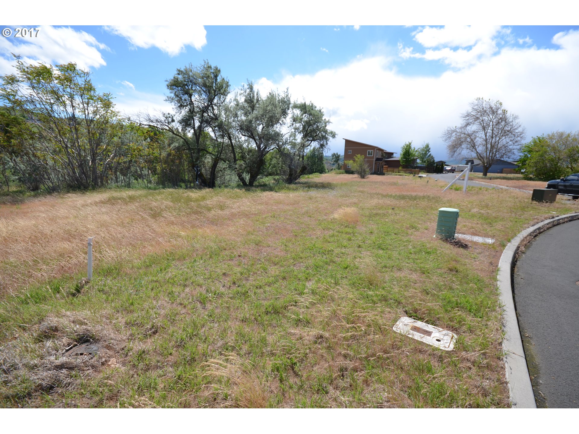 199 HONEYSUCKLE LN, The Dalles, OR 97058