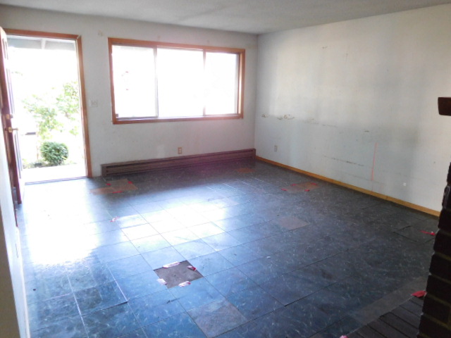 273 Palm AveWoodburn, OR, 97071Marion County