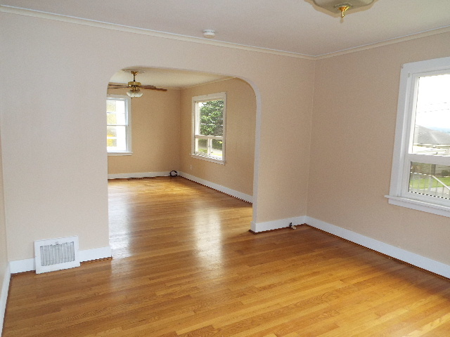 843 Glasgow AveAstoria, OR, 97103Clatsop County