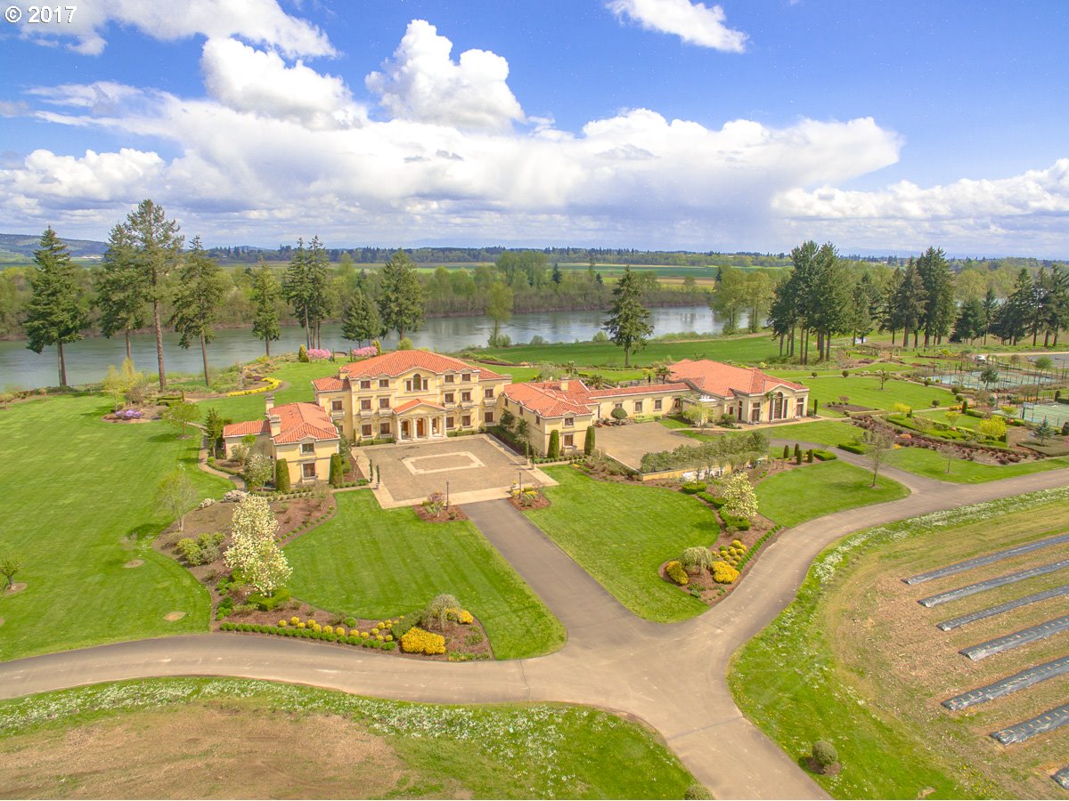 22111 RIVERWOOD RD, Dundee, OR 97115