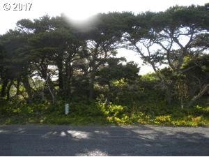 2242 N HWY 101, Rockaway Beach, OR 97136