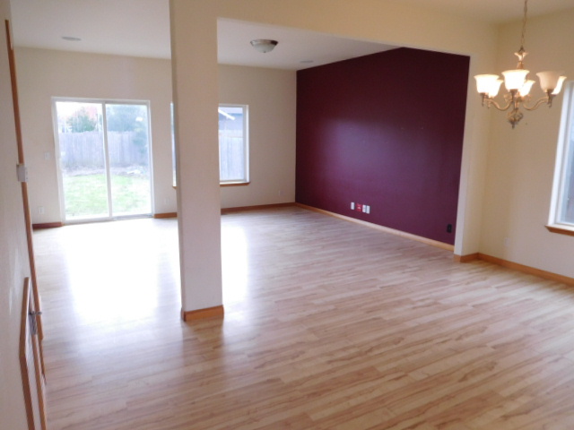 1015 E First Main SYamhill, OR, 97148Yamhill County