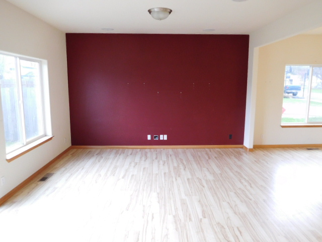 1015 E First Main SYamhill, OR, 97148Yamhill County
