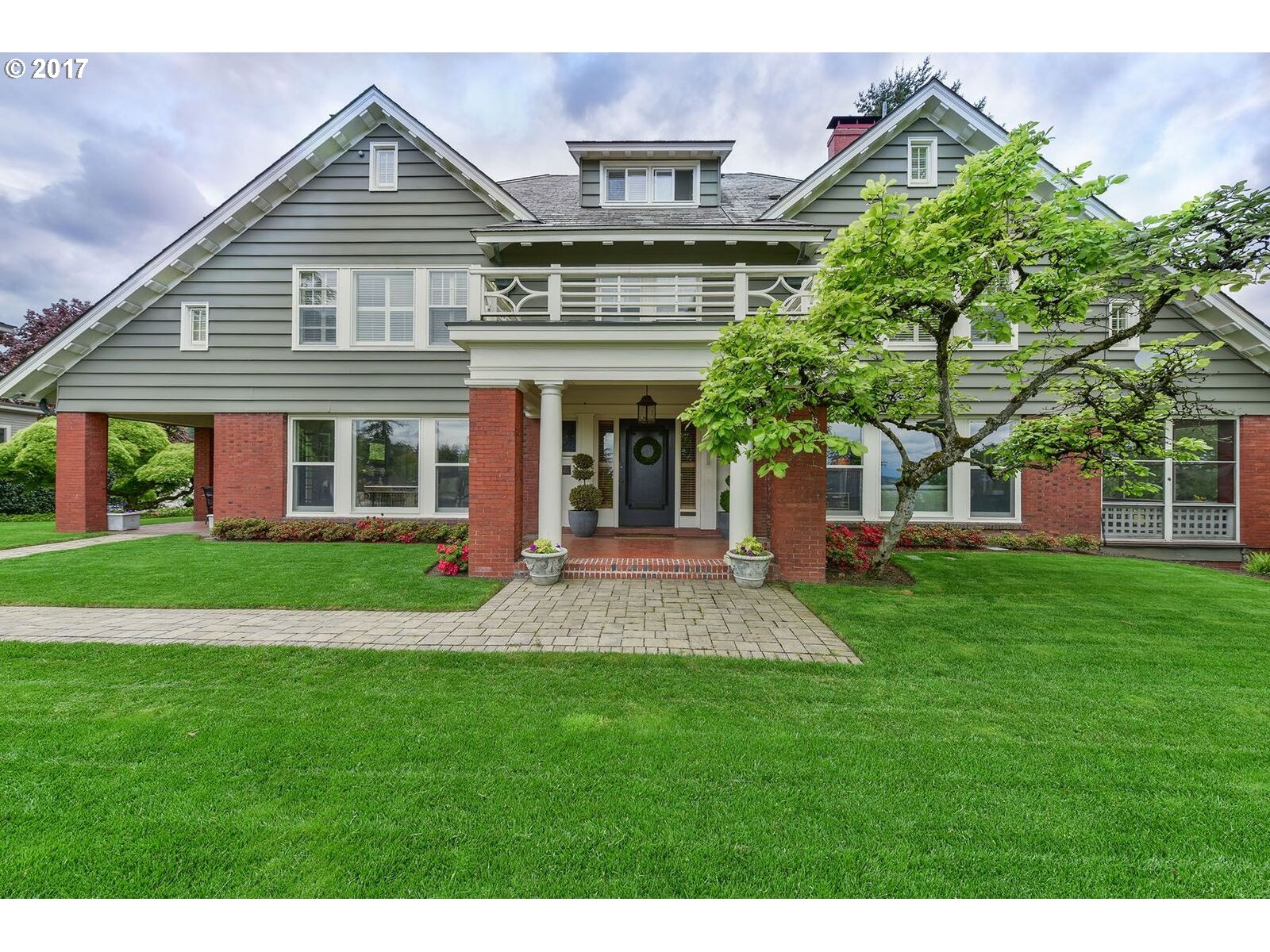 1863 SW MONTGOMERY DR, Portland, OR 97201